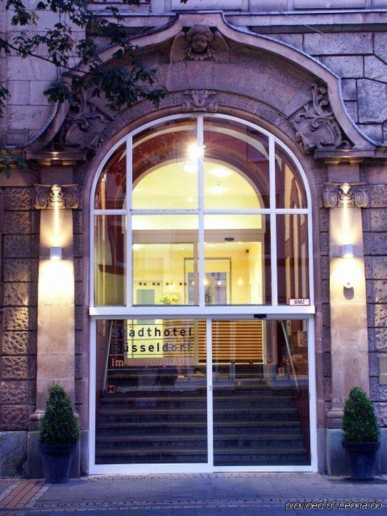 Stadthotel Duesseldorf Düsseldorf Exterior foto